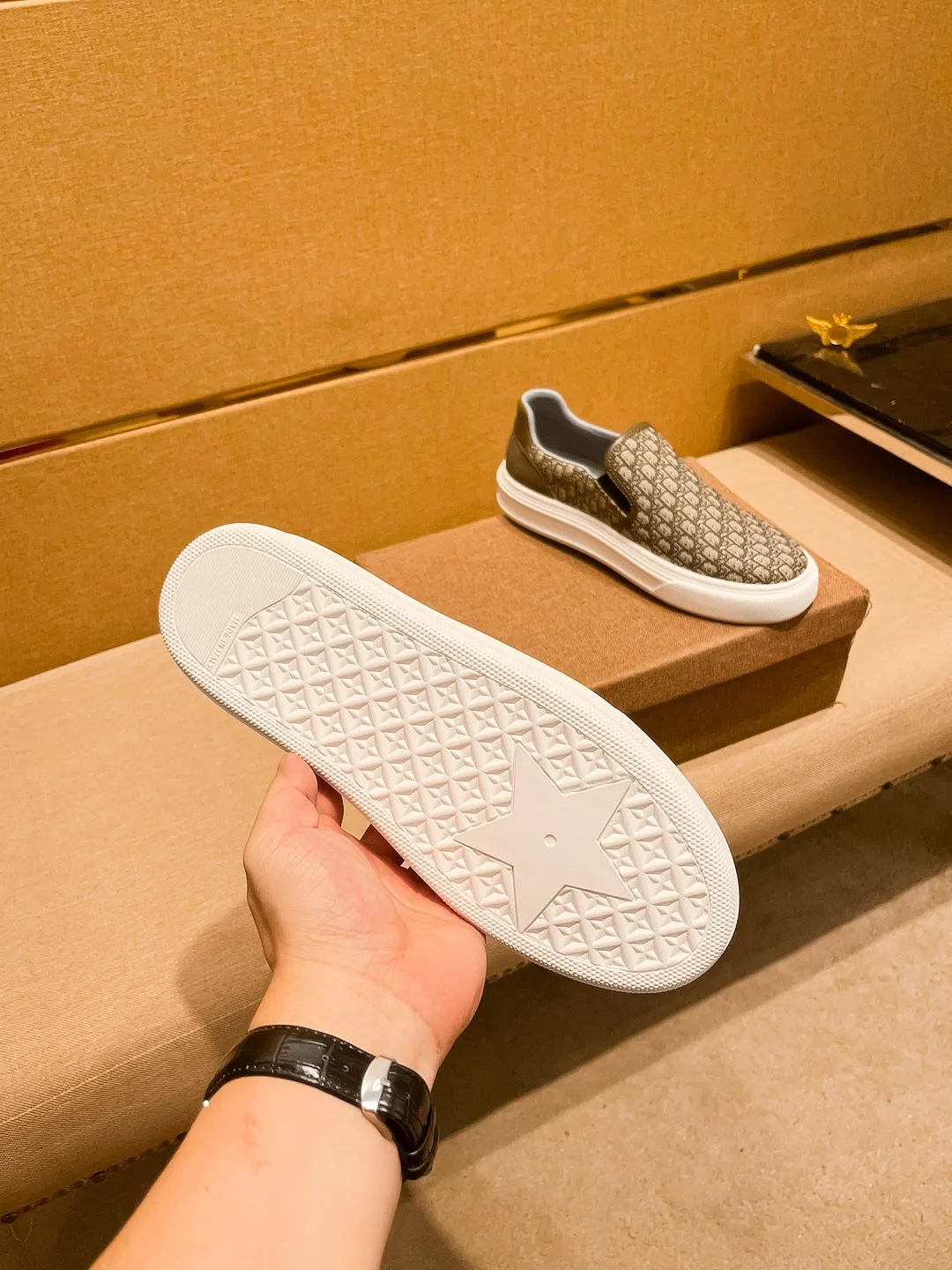 Men's shoes 💰 380💰👍【Dior】🔥🔝High-end brand of men's shoes official website 1:1 latest masterpiece: the upper is made of Italian official website original special technical cloth fabric 🔥original comfortable and breathable lining➕original designated non-slip outsole🔥making walking more convenient and comfortable! An exclusive new model, a stunning work, a beautiful 1:1 replica [color] compared to the official quality! Create a fashionable personality to set off your uniqueness! A must-have for trendy men! 🔥, sizes: 38-44. color:.     Multiple colors available🔥